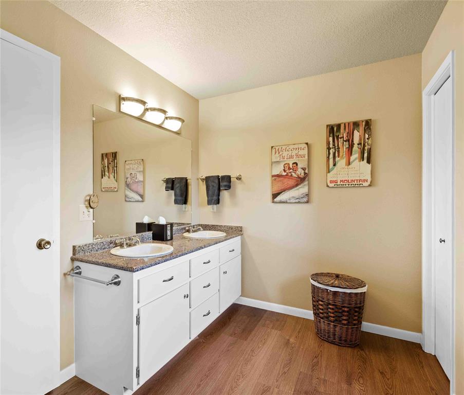 Bigfork, Montana, 59911, United States, 3 Bedrooms Bedrooms, ,1 BathroomBathrooms,Residential,For Sale,1979213