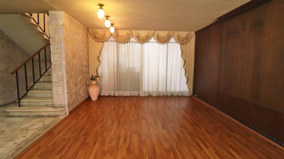 Morelia, Michoacán de Ocampo, 58020, Mexico, 6 Bedrooms Bedrooms, ,3 BathroomsBathrooms,Residential,For Sale,1807113