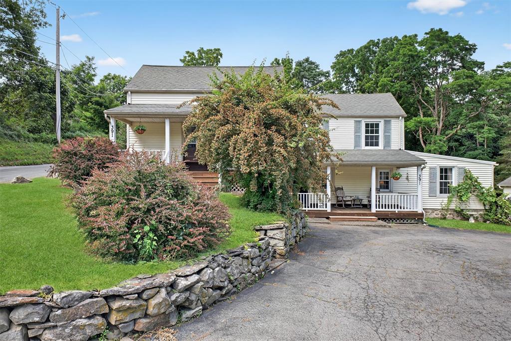 Chester, New York, 10918, United States, 3 Bedrooms Bedrooms, ,2 BathroomsBathrooms,Residential,For Sale,1975527