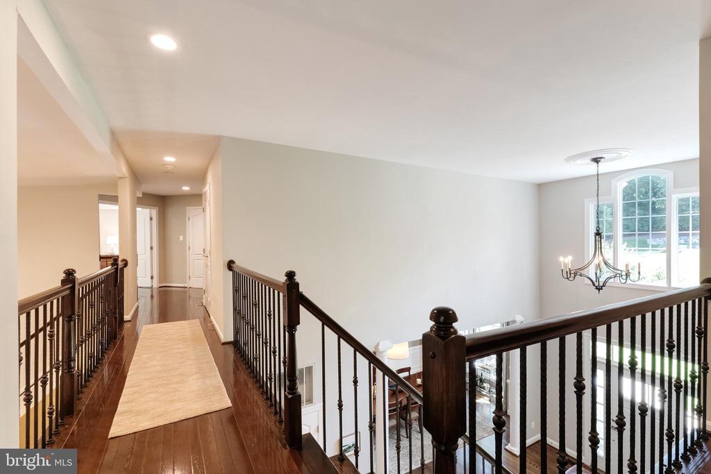 Vienna, Virginia, 22182, United States, 5 Bedrooms Bedrooms, ,6 BathroomsBathrooms,Residential,For Sale,1943879