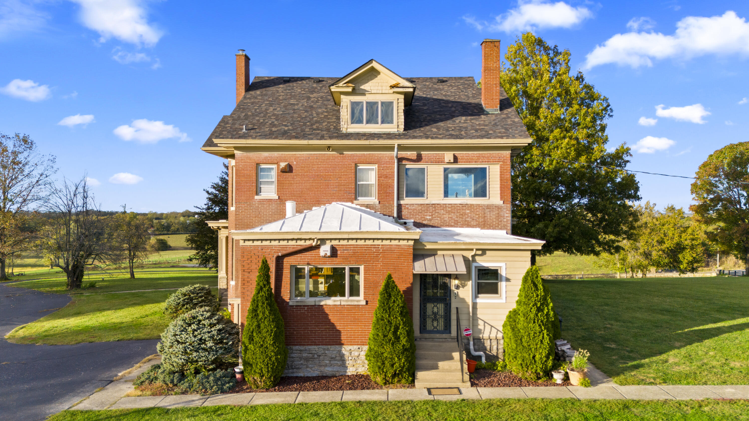 Winchester, Kentucky, 40391, United States, 3 Bedrooms Bedrooms, ,3 BathroomsBathrooms,Residential,For Sale,1992796