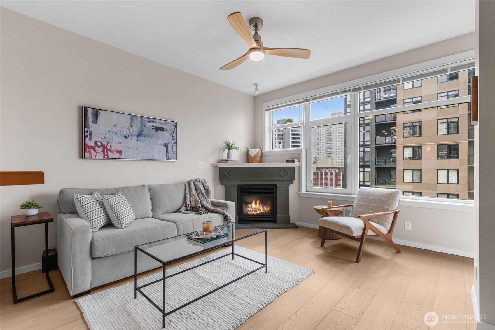 Seattle, Washington, 98121, United States, 1 Bedroom Bedrooms, ,1 BathroomBathrooms,Residential,For Sale,1896299