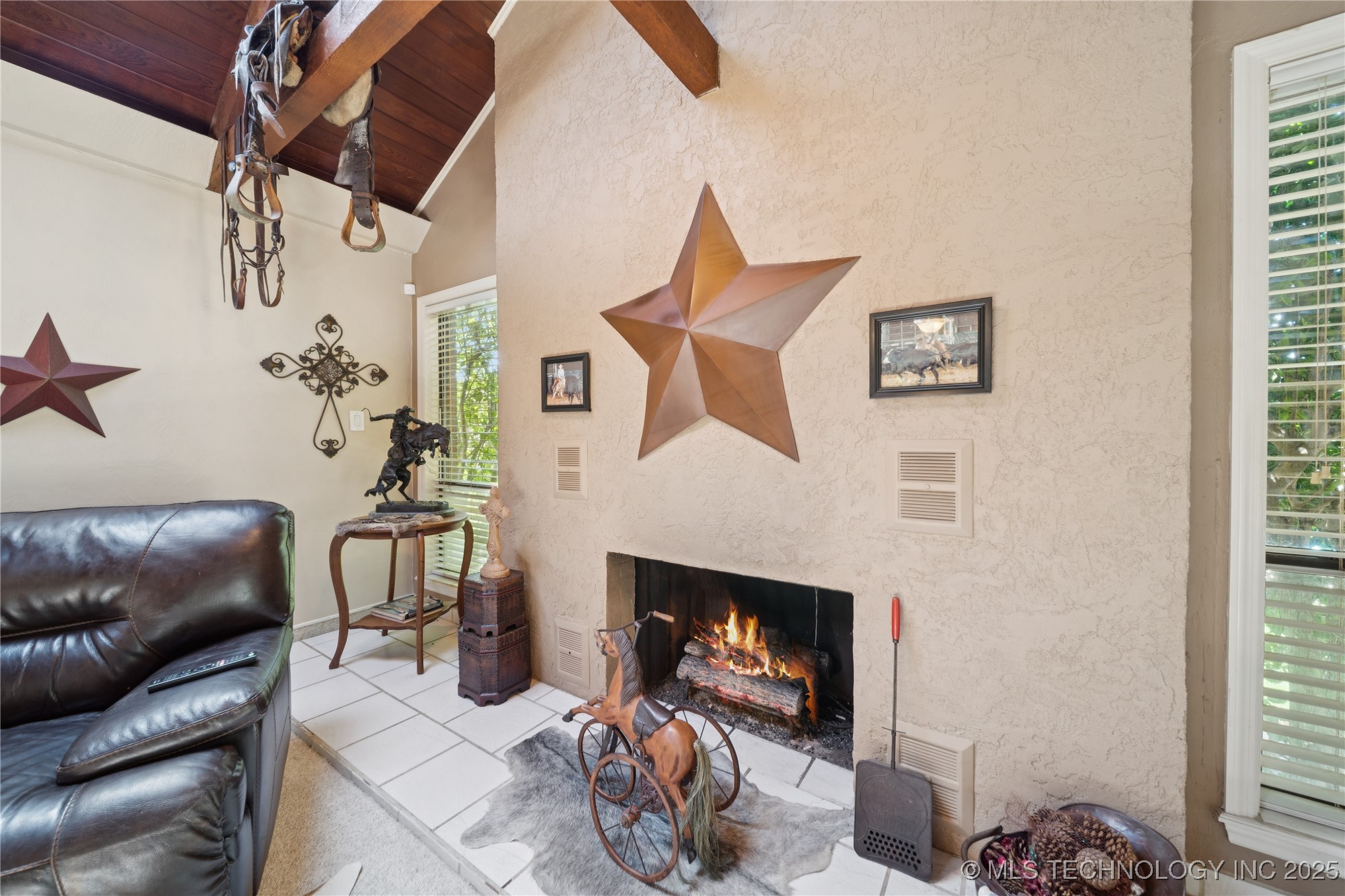 Pocola, Oklahoma, 74902, United States, 3 Bedrooms Bedrooms, ,3 BathroomsBathrooms,Residential,For Sale,1903793
