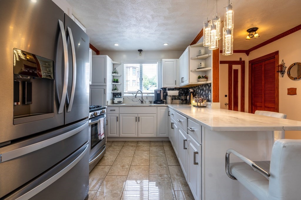 Revere, Massachusetts, 02151, United States, 5 Bedrooms Bedrooms, ,3 BathroomsBathrooms,Residential,For Sale,1937868