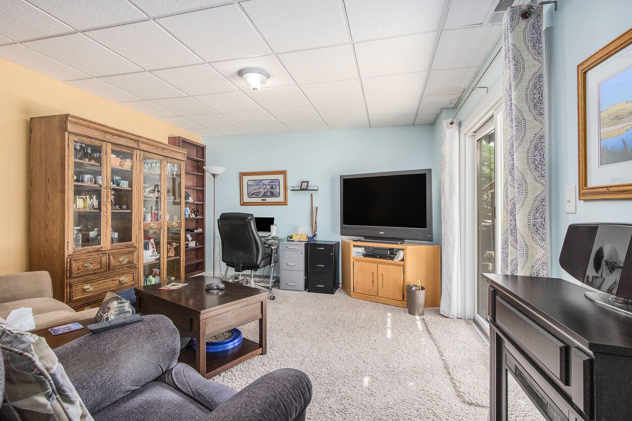 Edwardsburg, Michigan, 49112, United States, 6 Bedrooms Bedrooms, ,4 BathroomsBathrooms,Residential,For Sale,1940260