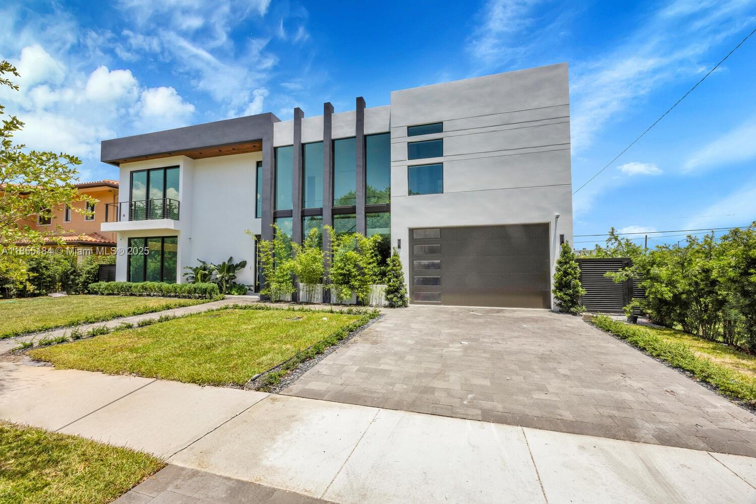 Miami, Florida, 33134, United States, 5 Bedrooms Bedrooms, ,6 BathroomsBathrooms,Residential,For Sale,1934506