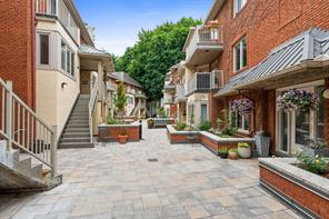 Ottawa, Ontario, K1N 9N7, CA, 2 Bedrooms Bedrooms, ,3 BathroomsBathrooms,Residential,For Sale,1966889