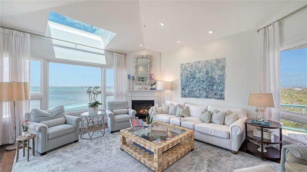 Longboat Key, Florida, 34228, United States, 3 Bedrooms Bedrooms, ,4 BathroomsBathrooms,Residential,For Sale,1777241