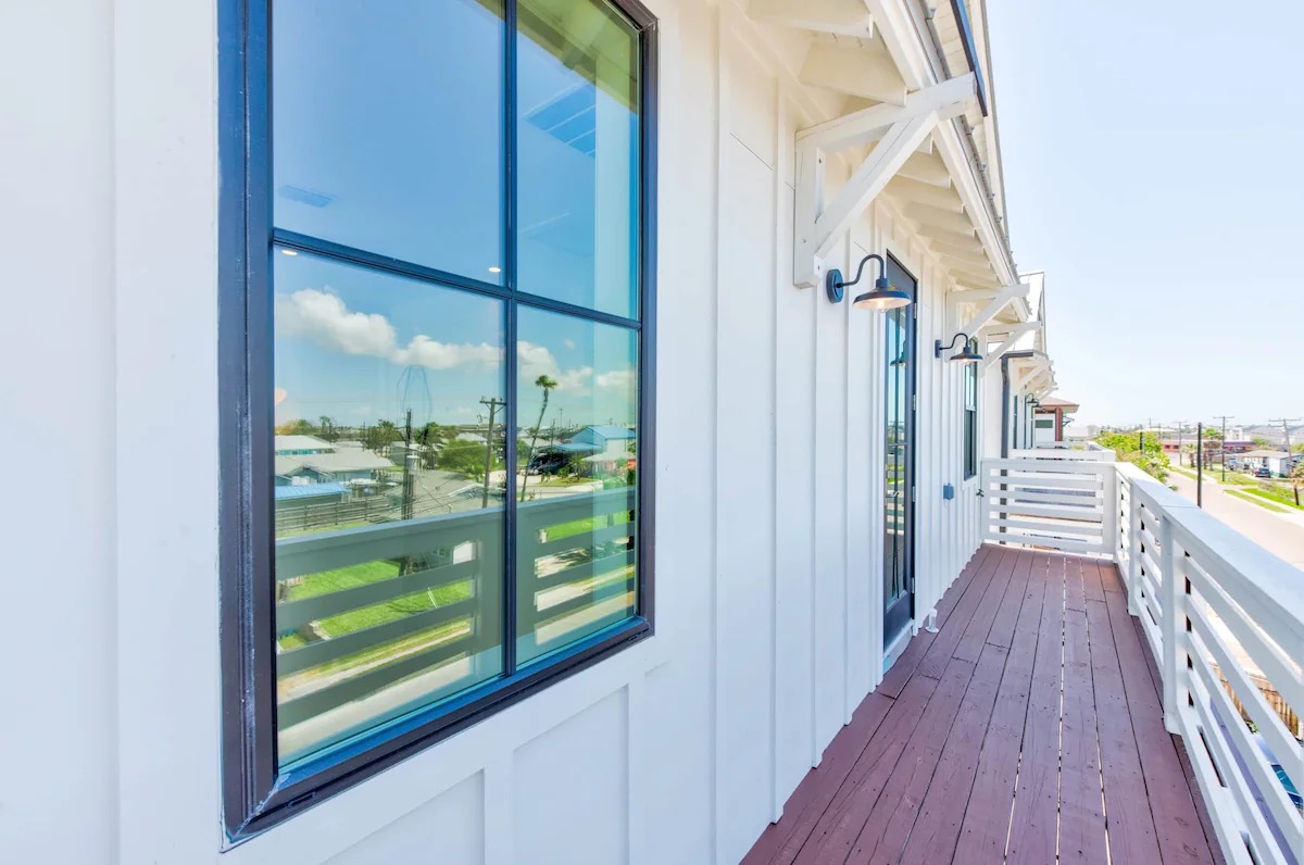 Port Aransas, Texas, 78373, United States, 5 Bedrooms Bedrooms, ,4 BathroomsBathrooms,Residential,For Sale,1982131