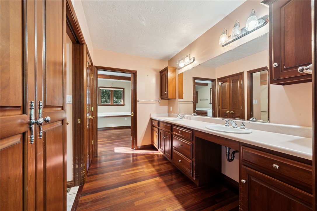 North Huntingdon, Pennsylvania, 15642, United States, 3 Bedrooms Bedrooms, ,3 BathroomsBathrooms,Residential,For Sale,1980425