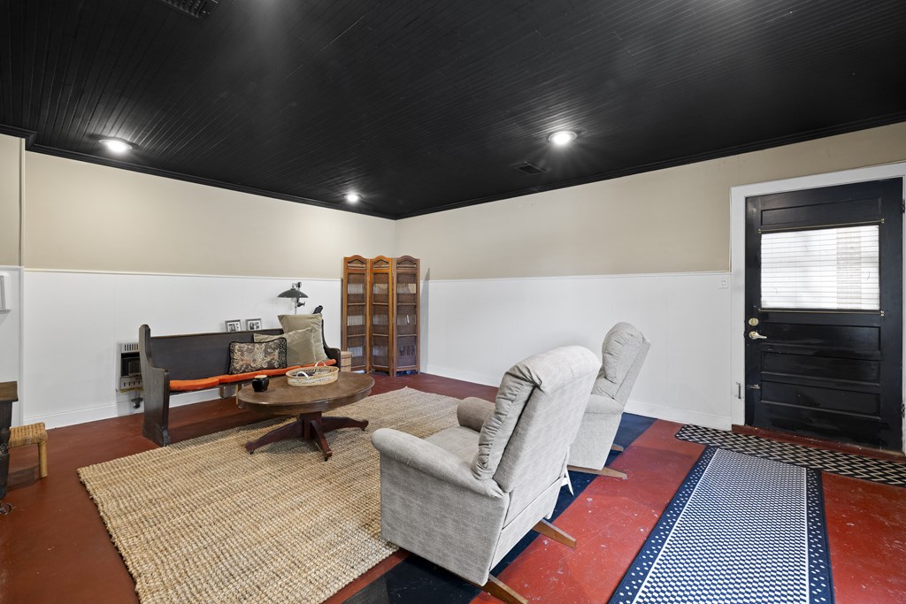 Kerrville, Texas, 78028, United States, 3 Bedrooms Bedrooms, ,2 BathroomsBathrooms,Residential,For Sale,1935754