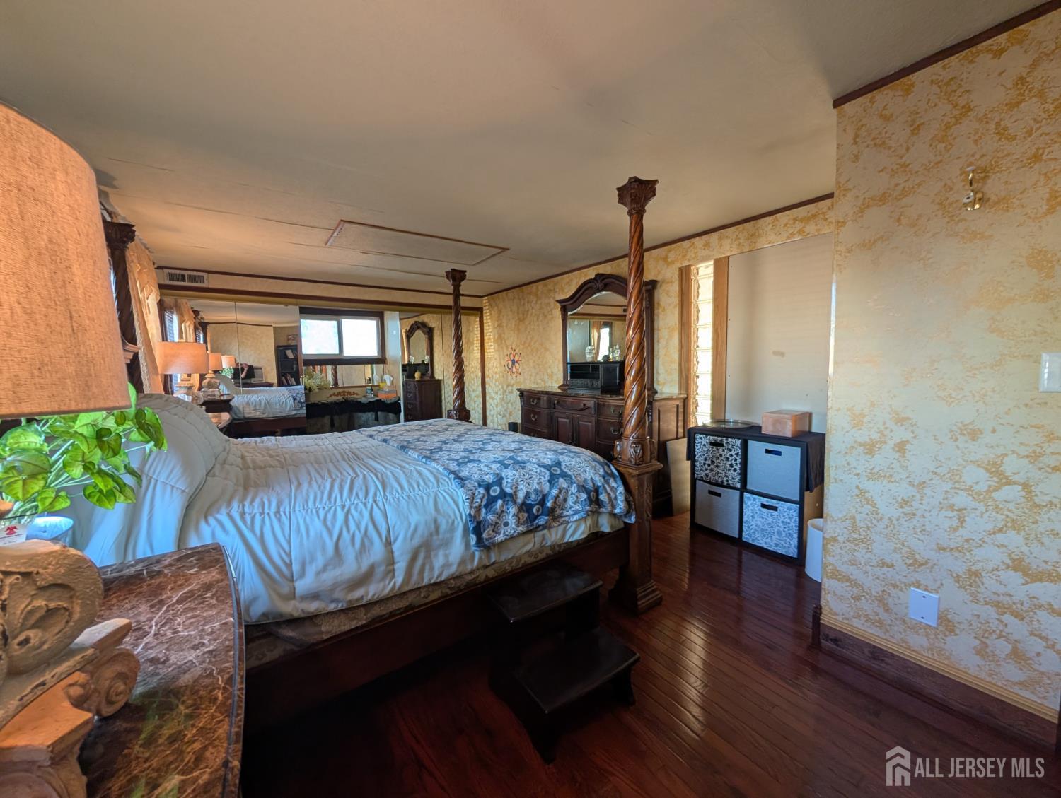 Old Bridge, New Jersey, 08857, United States, 3 Bedrooms Bedrooms, ,2 BathroomsBathrooms,Residential,For Sale,1849014