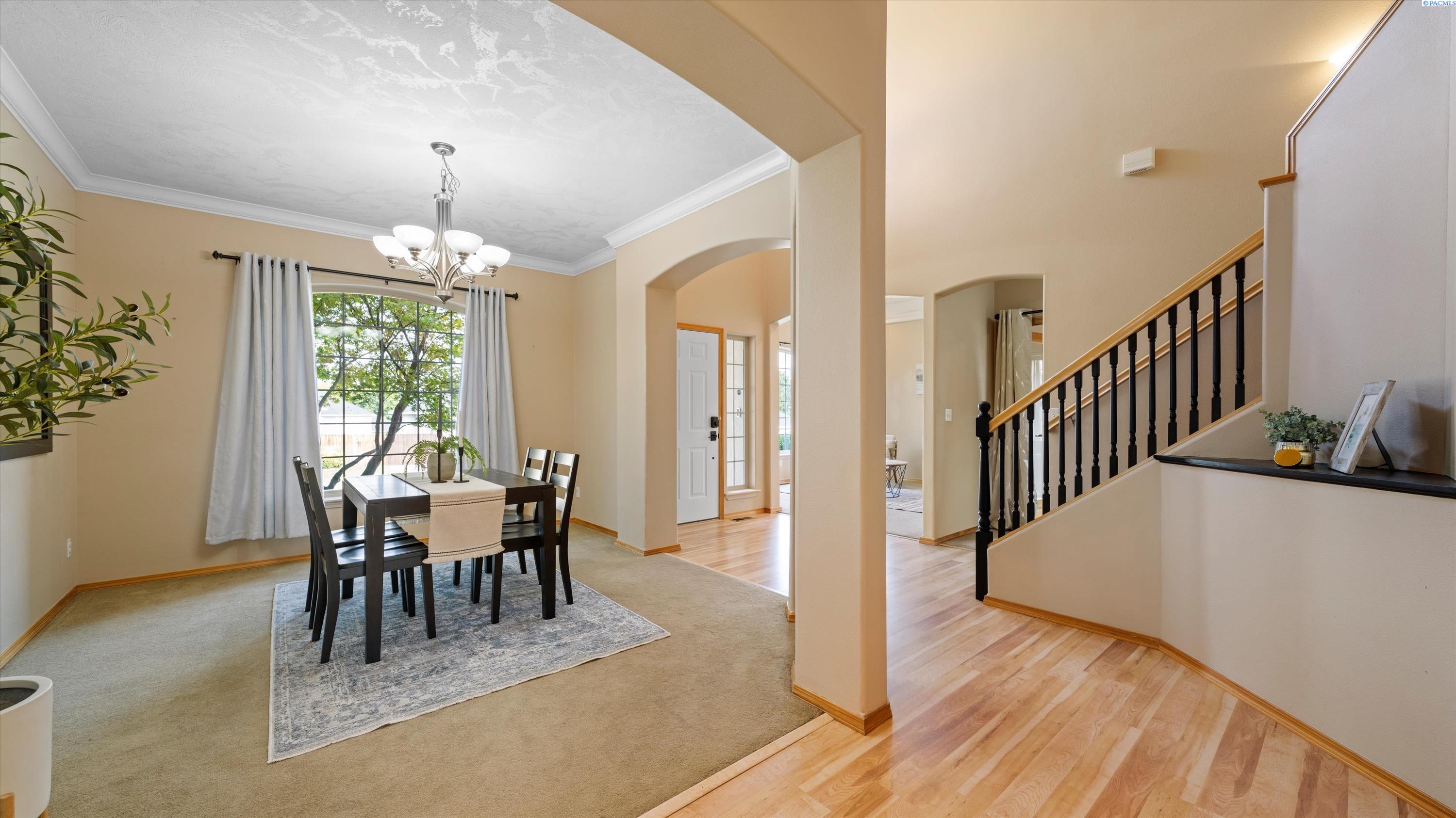 Richland, Washington, 99352, United States, 4 Bedrooms Bedrooms, ,3 BathroomsBathrooms,Residential,For Sale,1940830