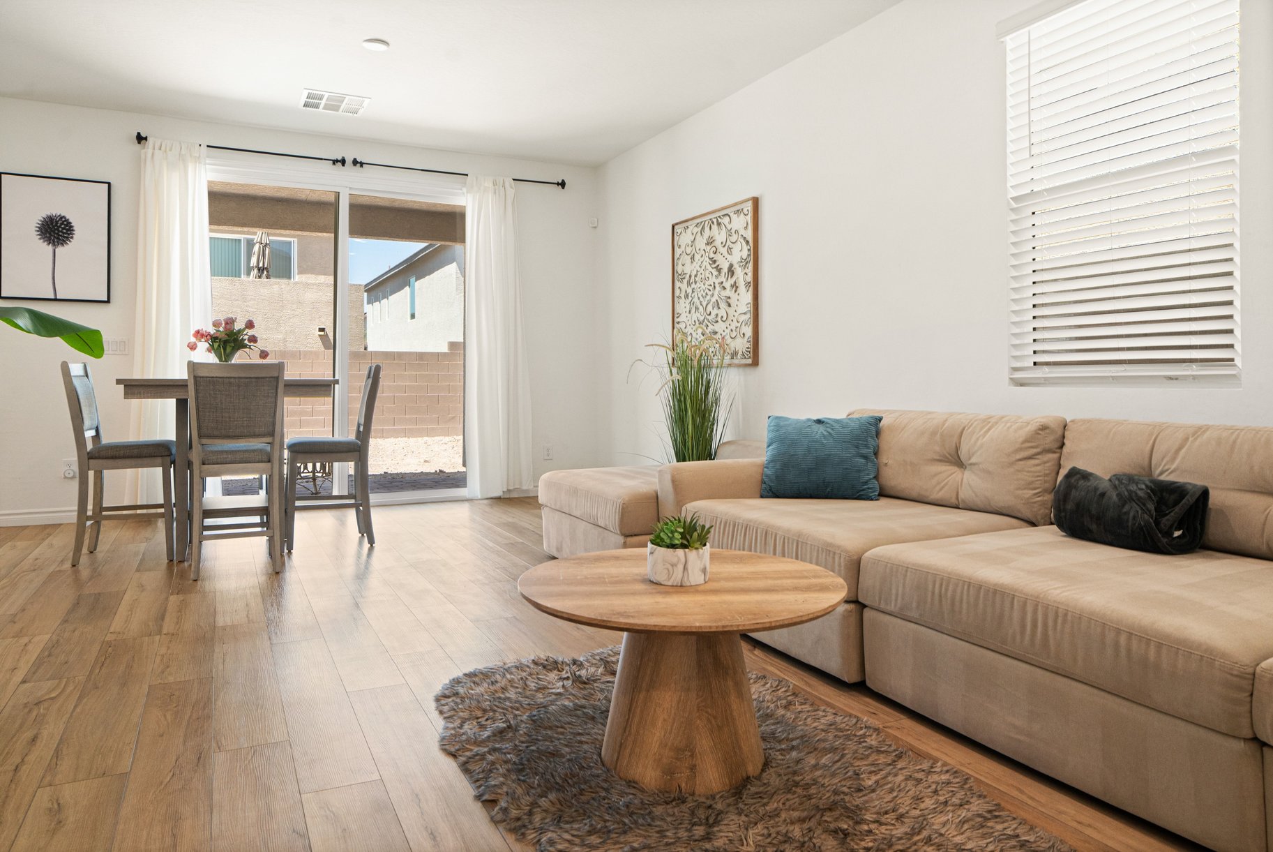  Like new 4-bedroom home, built in 2022 with modern upgrades - 物件實景