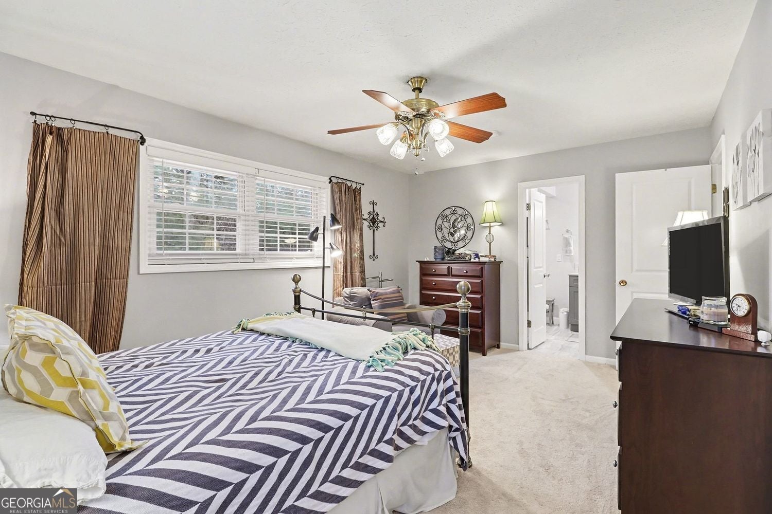 Atlanta, Georgia, 30338, United States, 4 Bedrooms Bedrooms, ,2 BathroomsBathrooms,Residential,For Sale,2015764