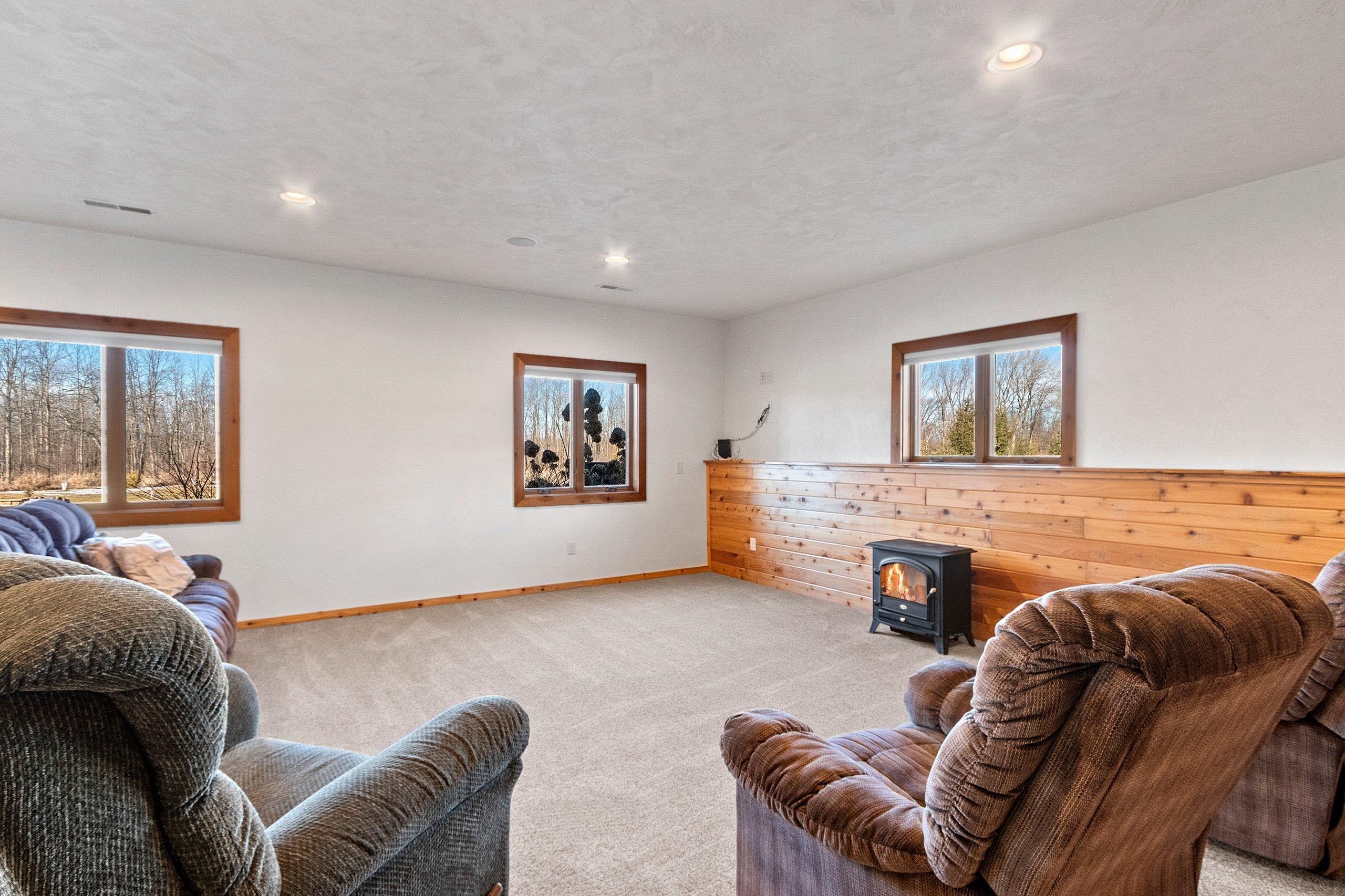 Black Creek, Wisconsin, 54106, United States, 4 Bedrooms Bedrooms, ,4 BathroomsBathrooms,Residential,For Sale,2009234