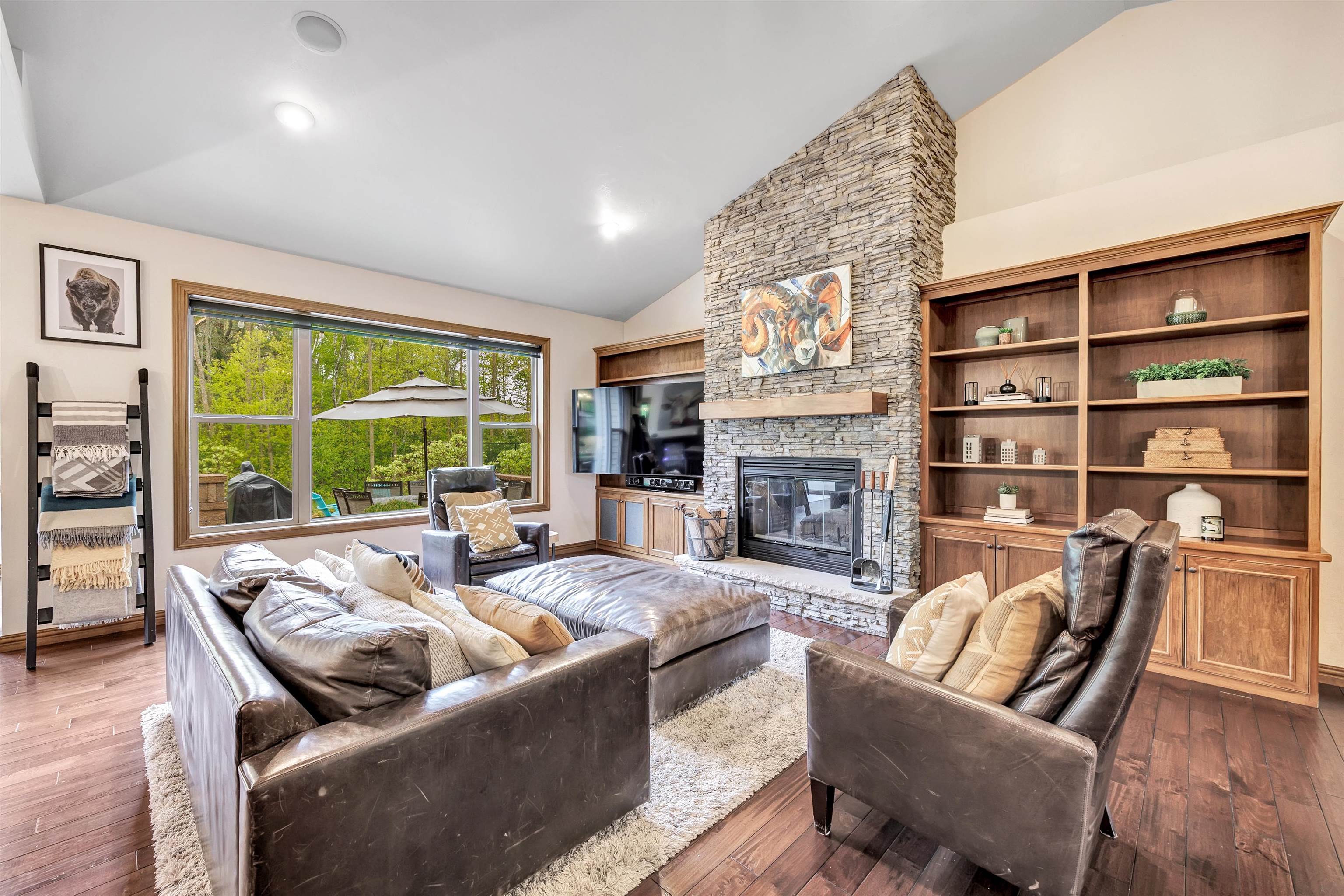 GREEN BAY, Wisconsin, 54313, United States, 5 Bedrooms Bedrooms, ,4 BathroomsBathrooms,Residential,For Sale,1911640