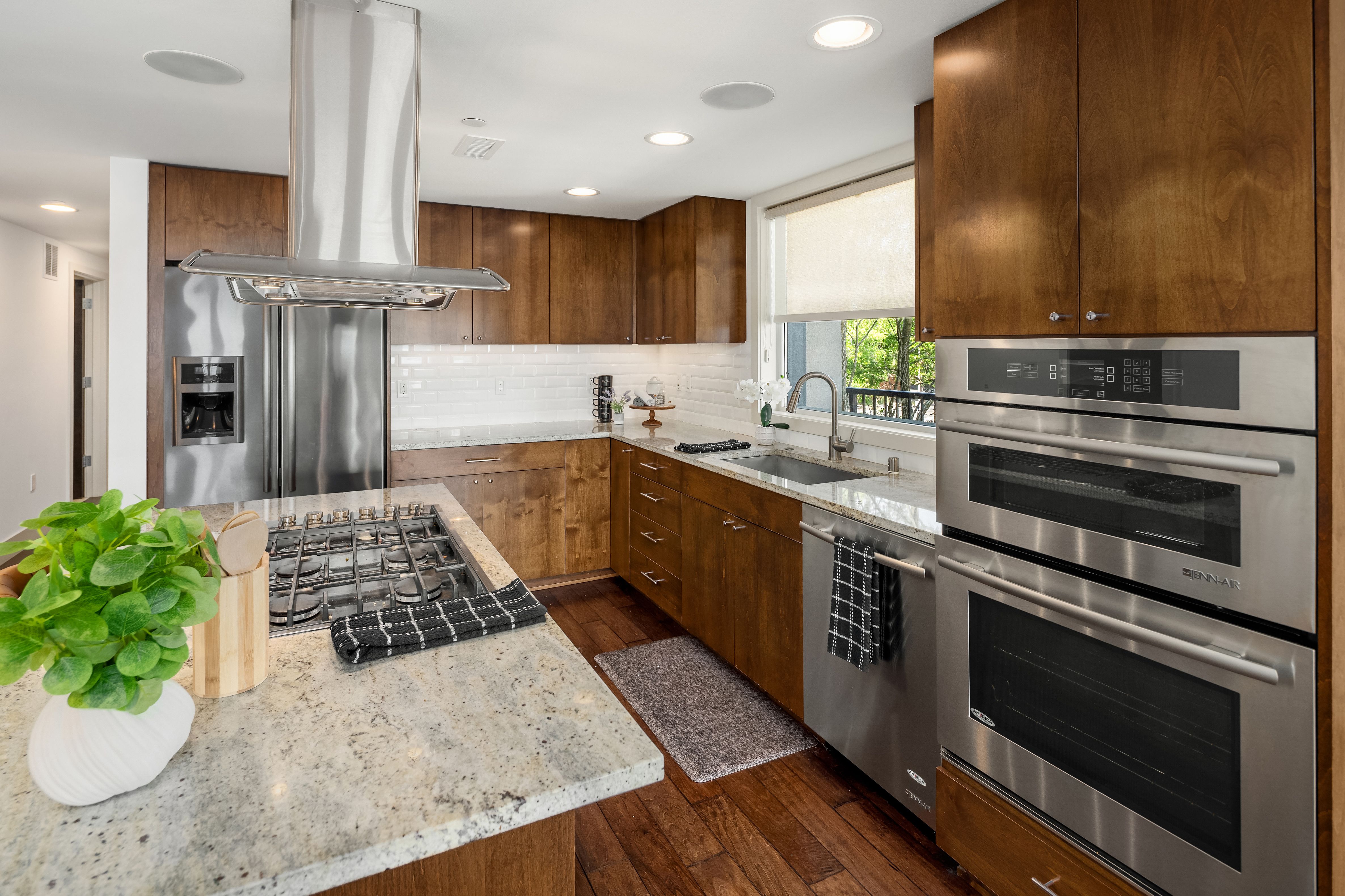  9123 NE Juanita Dr Unit #205, Kirkland, WA 98034 - 物件實景