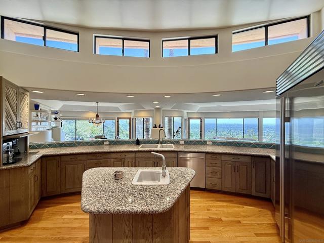 La Mesa, California, 91941, United States, 4 Bedrooms Bedrooms, ,5 BathroomsBathrooms,Residential,For Sale,1844670