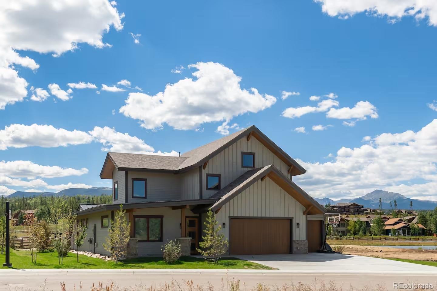Fraser, Colorado, 80442, United States, 4 Bedrooms Bedrooms, ,3 BathroomsBathrooms,Residential,For Sale,1827136