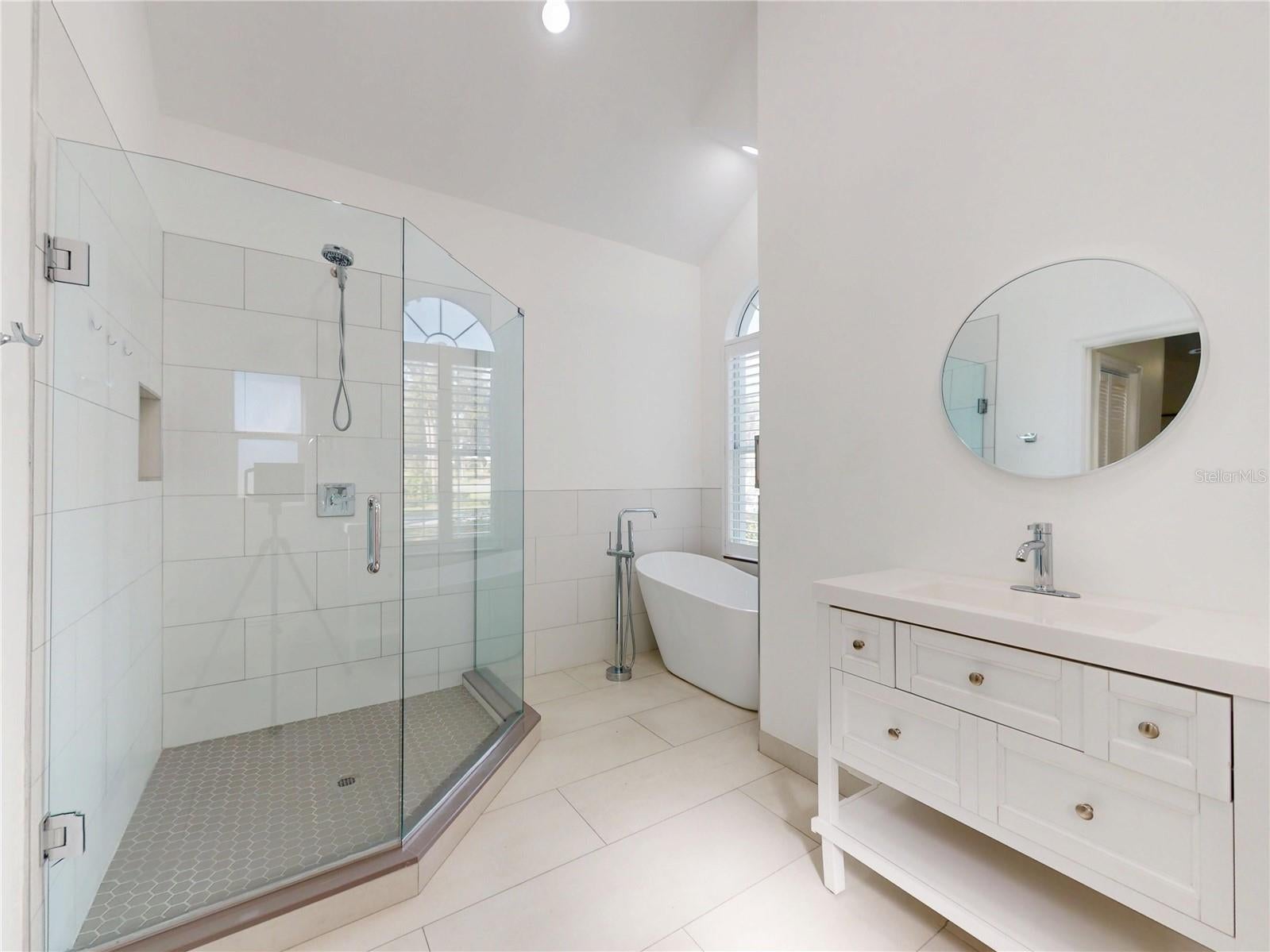 OCALA, Florida, 34482, United States, 4 Bedrooms Bedrooms, ,2 BathroomsBathrooms,Residential,For Sale,1991110