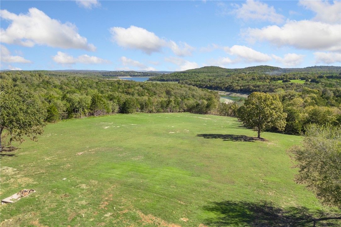 Yellville, Arkansas, 72687, United States, 2 Bedrooms Bedrooms, ,3 BathroomsBathrooms,Residential,For Sale,1970032