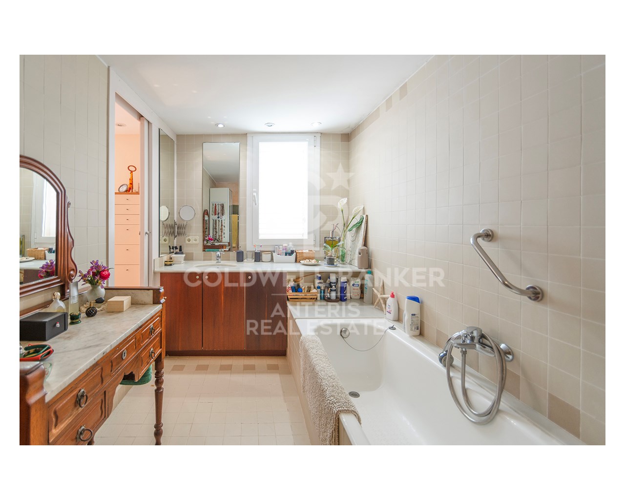 Barcelona, Barcelona, Sarri? - Sant Gervasi Barcel, Barcelona, Catalonia, ES, 3 Bedrooms Bedrooms, ,2 BathroomsBathrooms,Residential,For Sale,Barcelona, Barcelona, Sarri? - Sant Gervasi Barcel,1653032