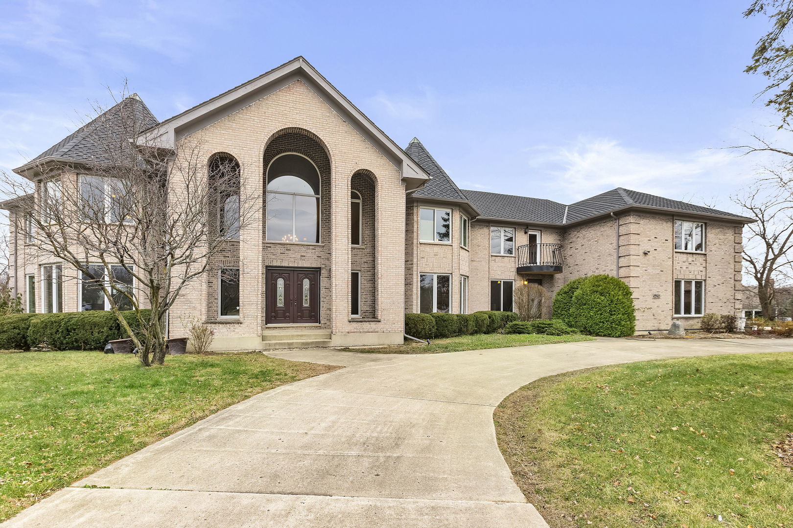 St. Charles, Illinois, 60175, United States, 6 Bedrooms Bedrooms, ,8 BathroomsBathrooms,Residential,For Sale,1940364