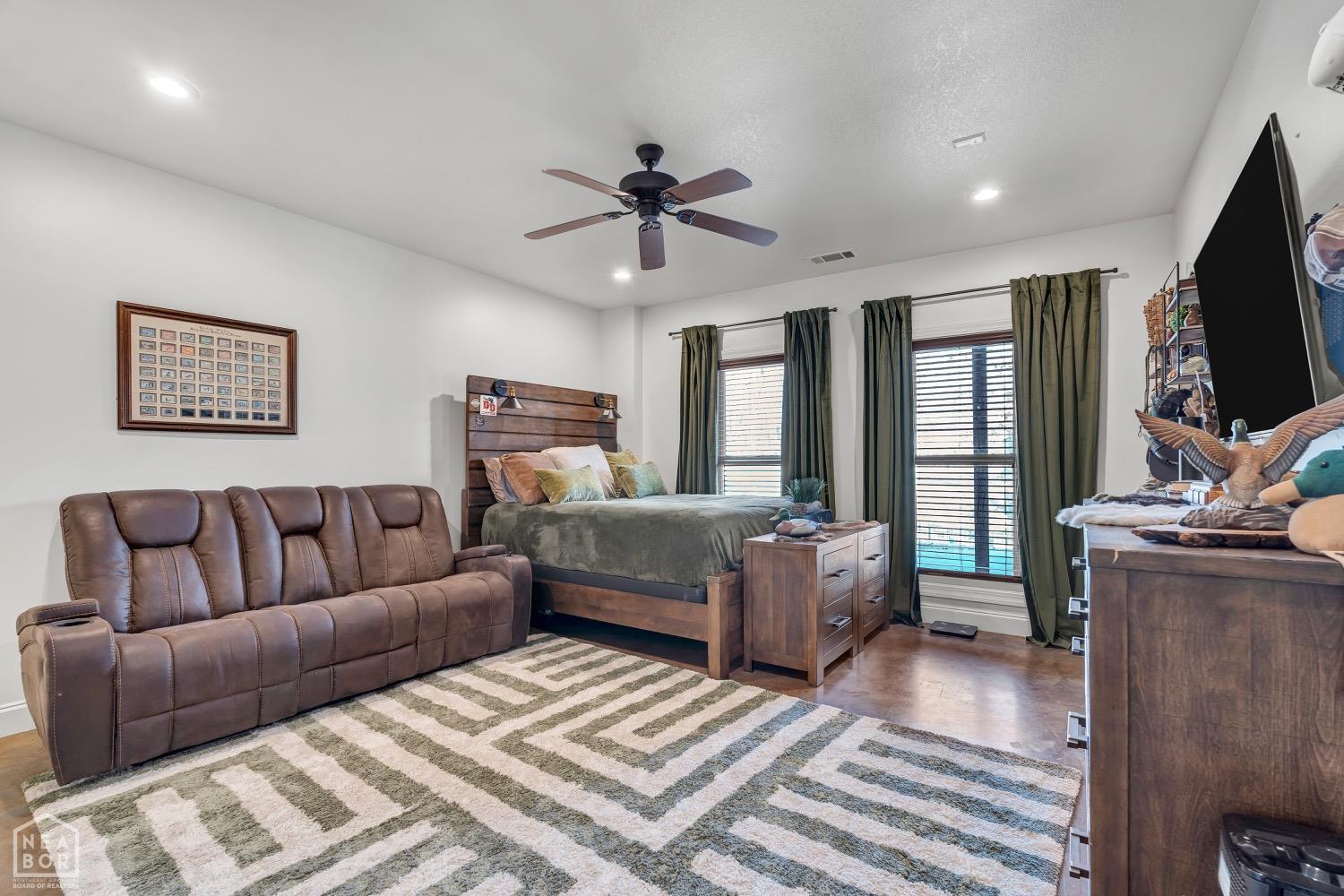 Jonesboro, Arkansas, 72404, United States, ,5 BathroomsBathrooms,Residential,For Sale,1981825