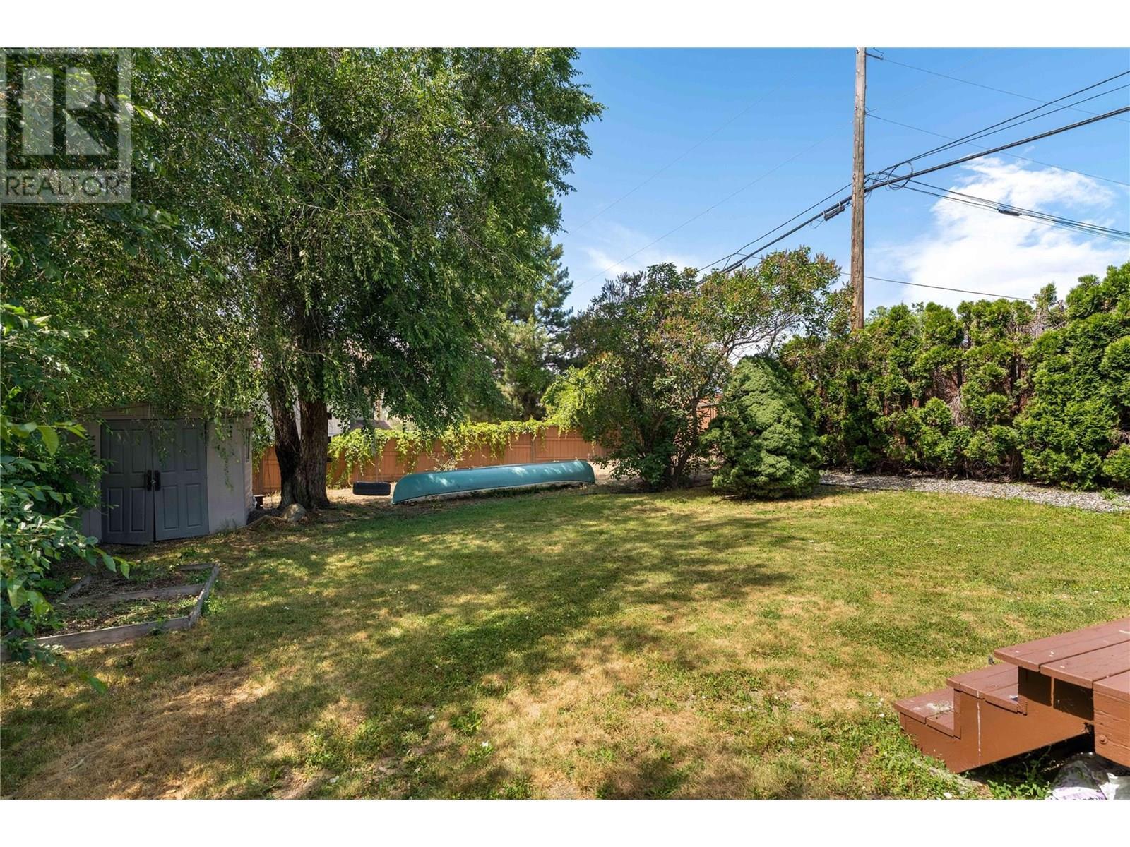 KELOWNA, British Columbia, V1V 1S9, CA, 4 Bedrooms Bedrooms, ,3 BathroomsBathrooms,Residential,For Sale,1895438