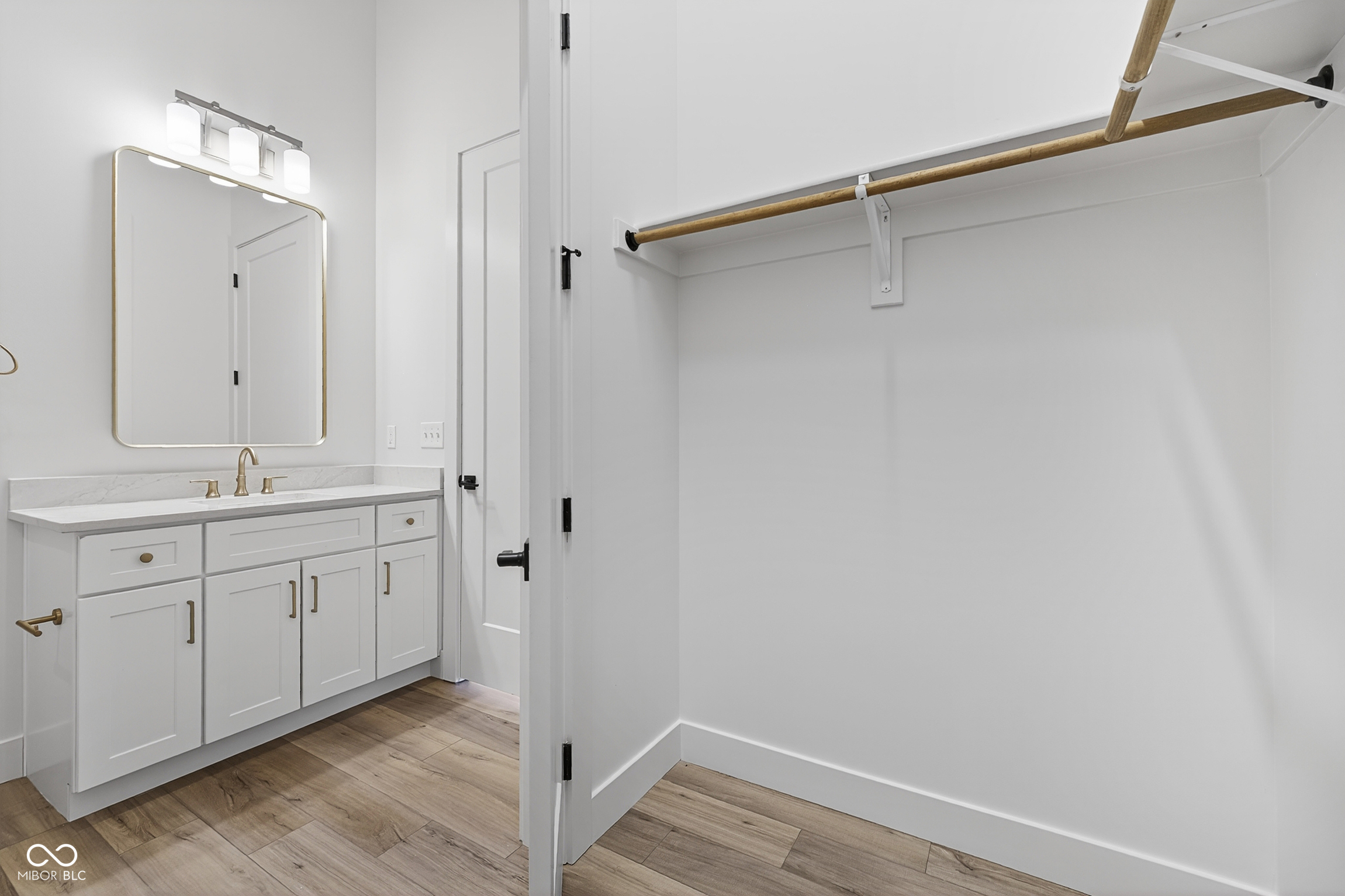 Carmel, Indiana, 46032, United States, 2 Bedrooms Bedrooms, ,3 BathroomsBathrooms,Residential,For Sale,1982806