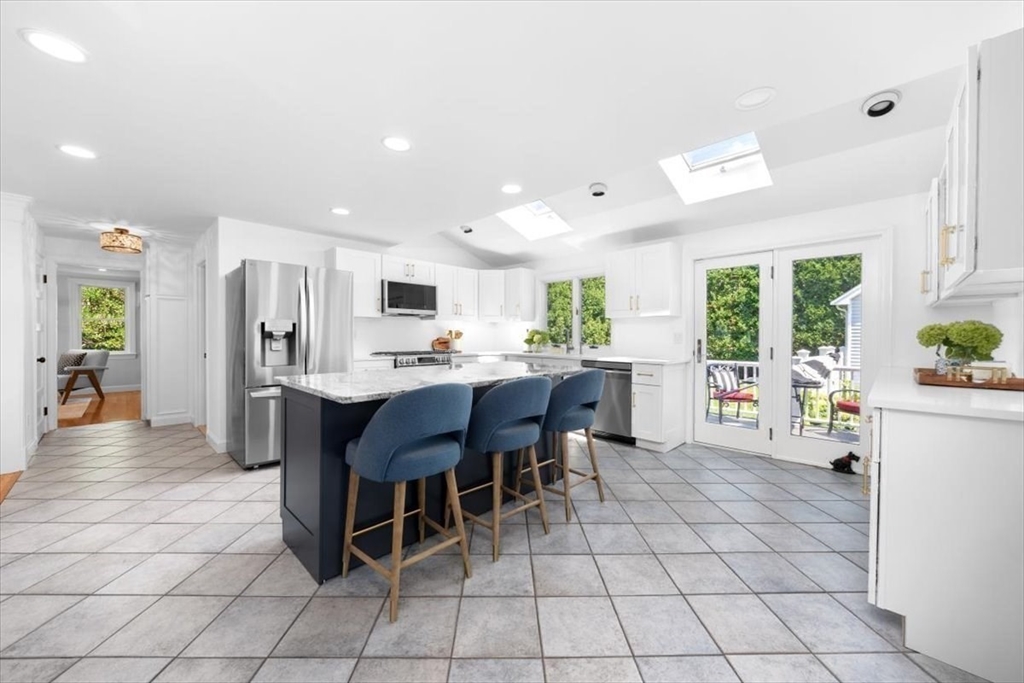 Milton, Massachusetts, 02186, United States, 4 Bedrooms Bedrooms, ,2 BathroomsBathrooms,Residential,For Sale,1917641