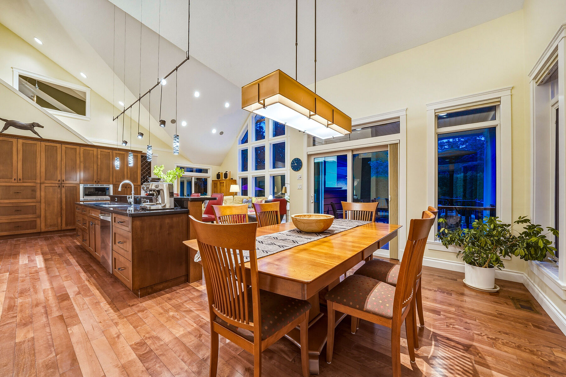 Fabulous Upscale Home - 物件實景