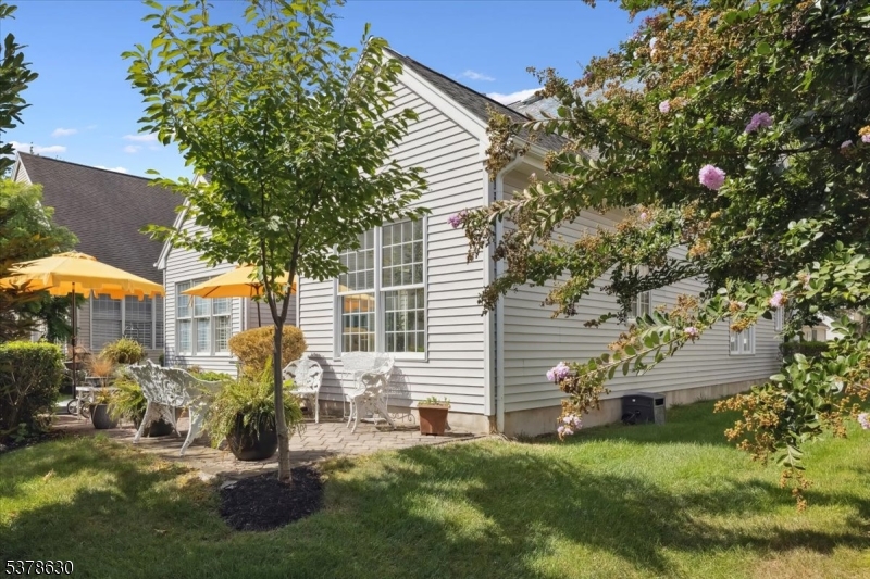Franklin Twp., New Jersey, 08873, United States, 2 Bedrooms Bedrooms, ,3 BathroomsBathrooms,Residential,For Sale,1940389