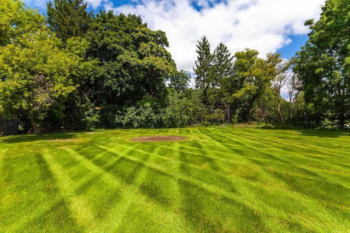 Delafield, Wisconsin, 53072, United States, 3 Bedrooms Bedrooms, ,2 BathroomsBathrooms,Residential,For Sale,1927266