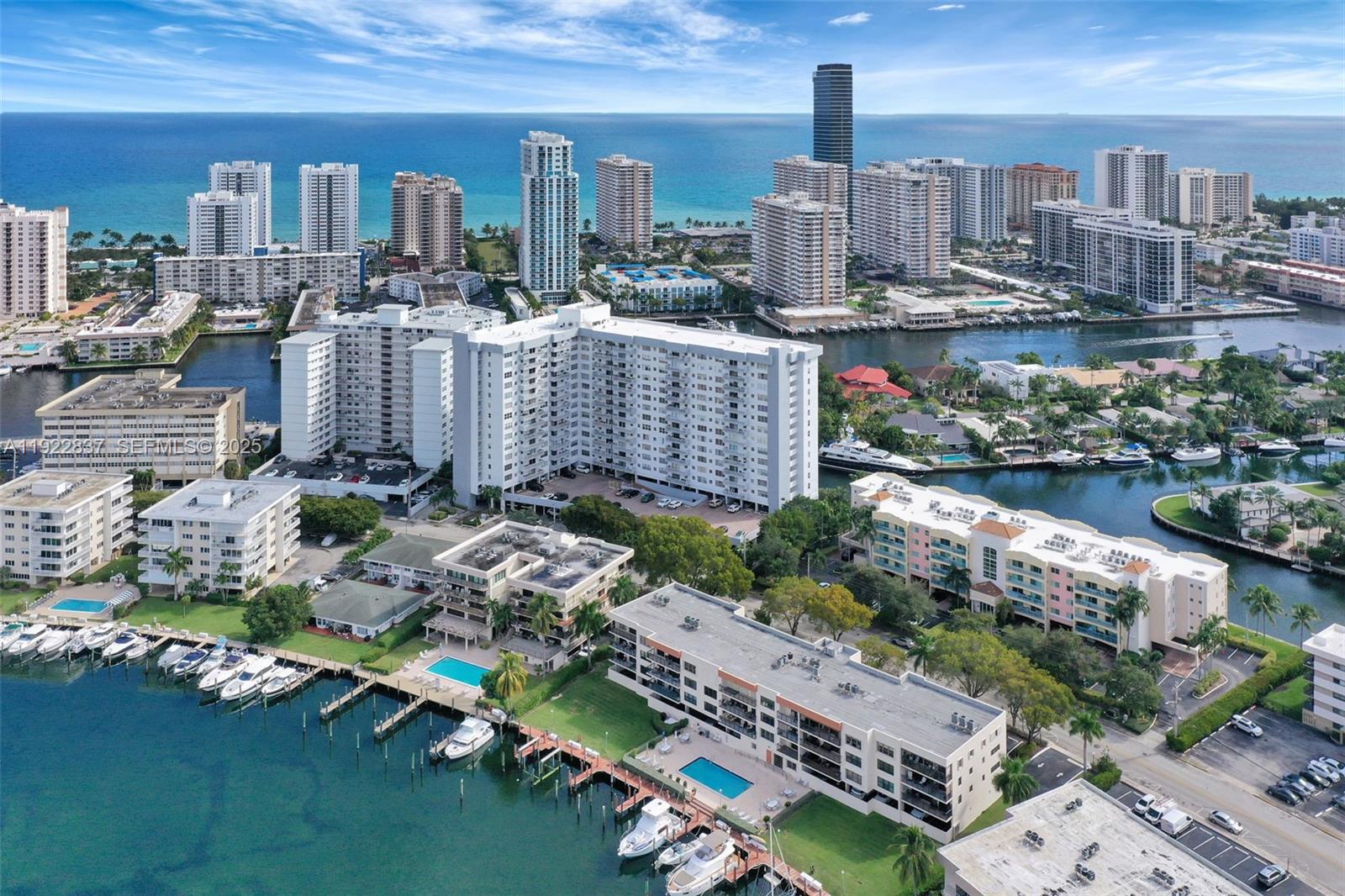 Hallandale Beach, Florida, 33009, United States, 2 Bedrooms Bedrooms, ,2 BathroomsBathrooms,Residential,For Sale,2001763