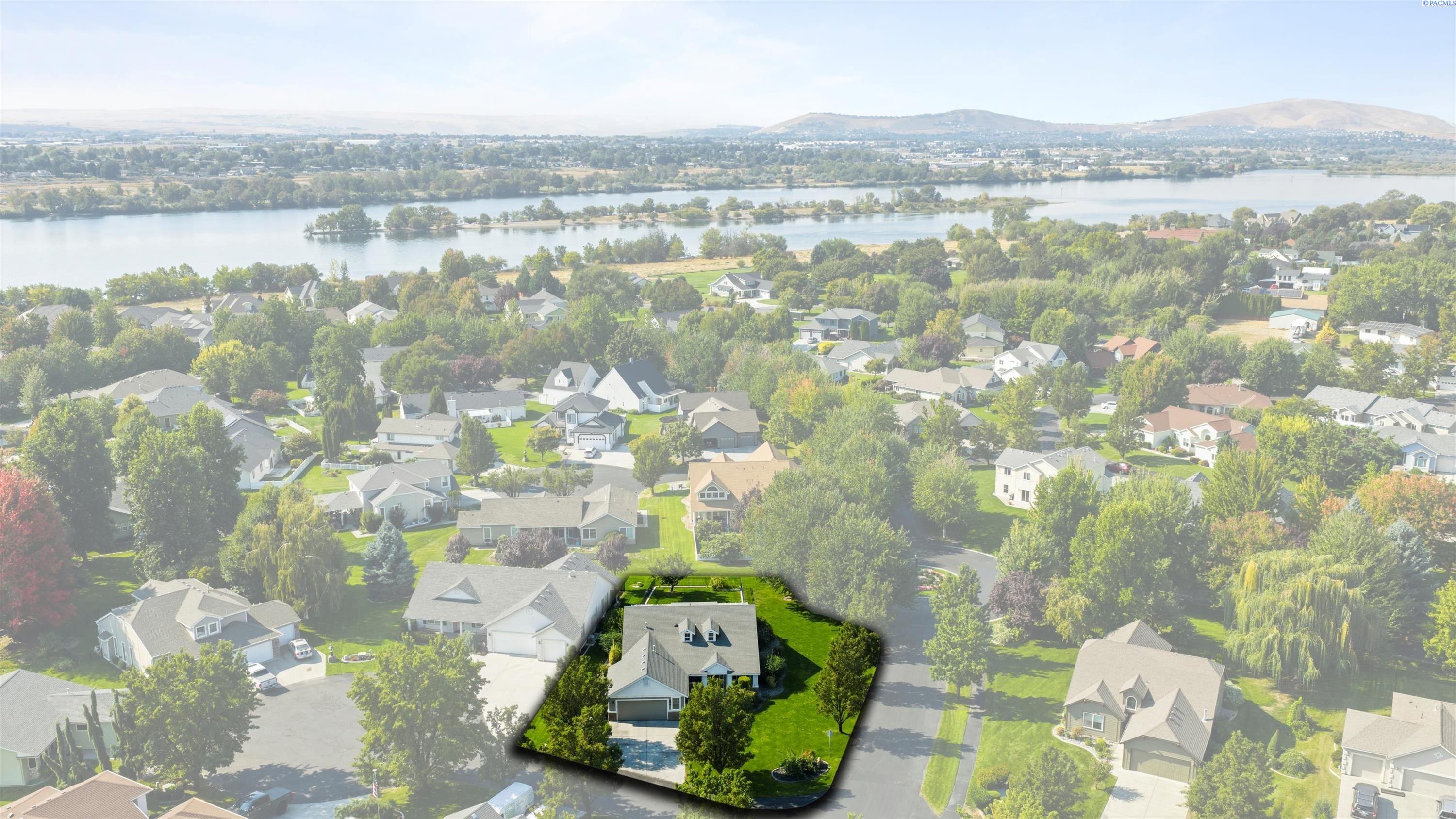 Pasco, Washington, 99301, United States, 4 Bedrooms Bedrooms, ,2 BathroomsBathrooms,Residential,For Sale,1956772