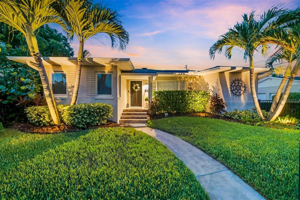 St Petersburg, Florida, 33704, United States, 2 Bedrooms Bedrooms, ,2 BathroomsBathrooms,Residential,For Sale,1897453