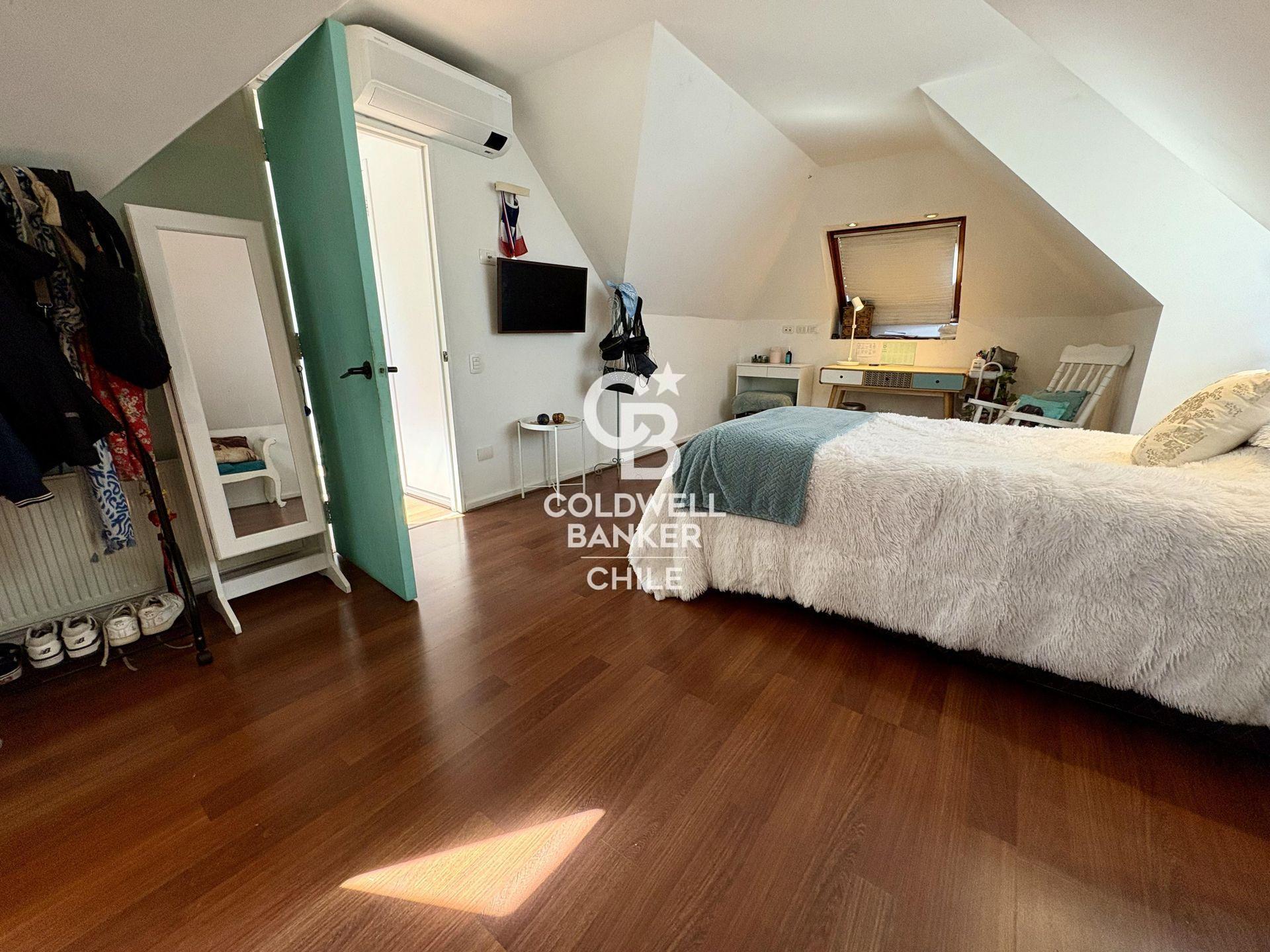 Las Condes, Chile, 5 Bedrooms Bedrooms, ,4 BathroomsBathrooms,Residential,For Sale,1932128