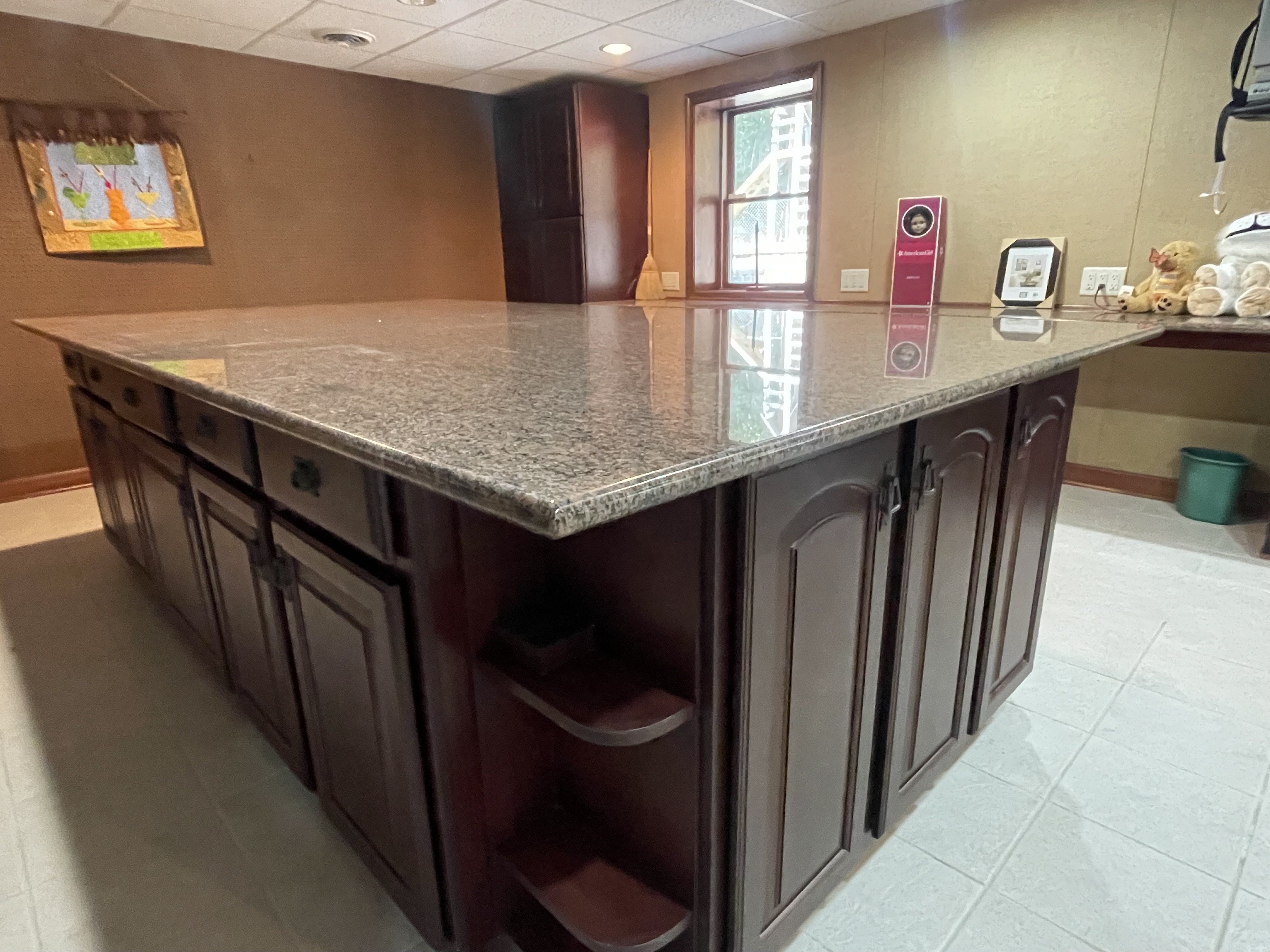 Murphysboro, Illinois, 62966, United States, 5 Bedrooms Bedrooms, ,6 BathroomsBathrooms,Residential,For Sale,1977081