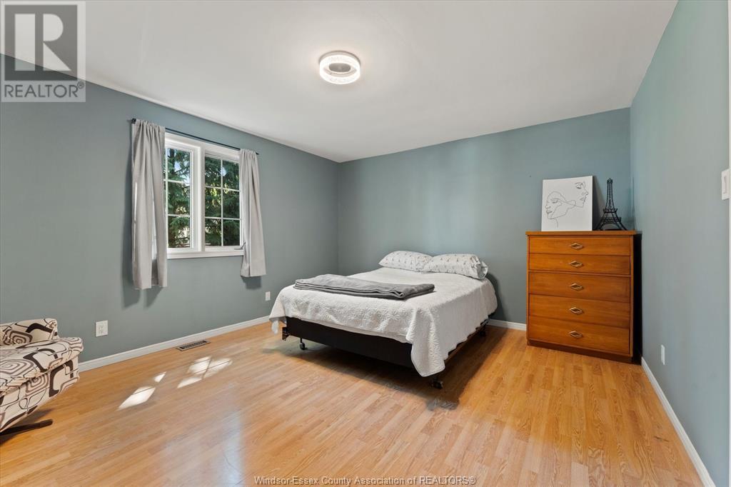 WINDSOR, Ontario, N8P 1C1, CA, 3 Bedrooms Bedrooms, ,2 BathroomsBathrooms,Residential,For Sale,1882295