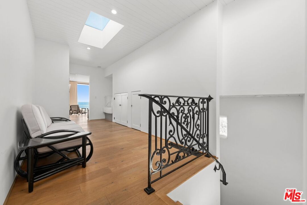 Malibu, California, 90265, United States, 3 Bedrooms Bedrooms, ,3 BathroomsBathrooms,Residential,For Sale,1918714