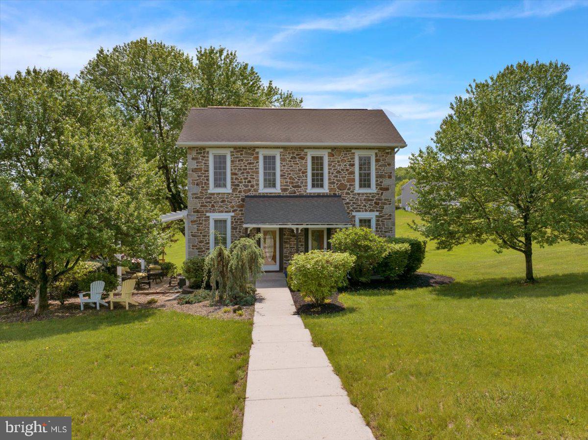 Mohrsville, Pennsylvania, 19541, United States, 4 Bedrooms Bedrooms, ,2 BathroomsBathrooms,Residential,For Sale,1827431