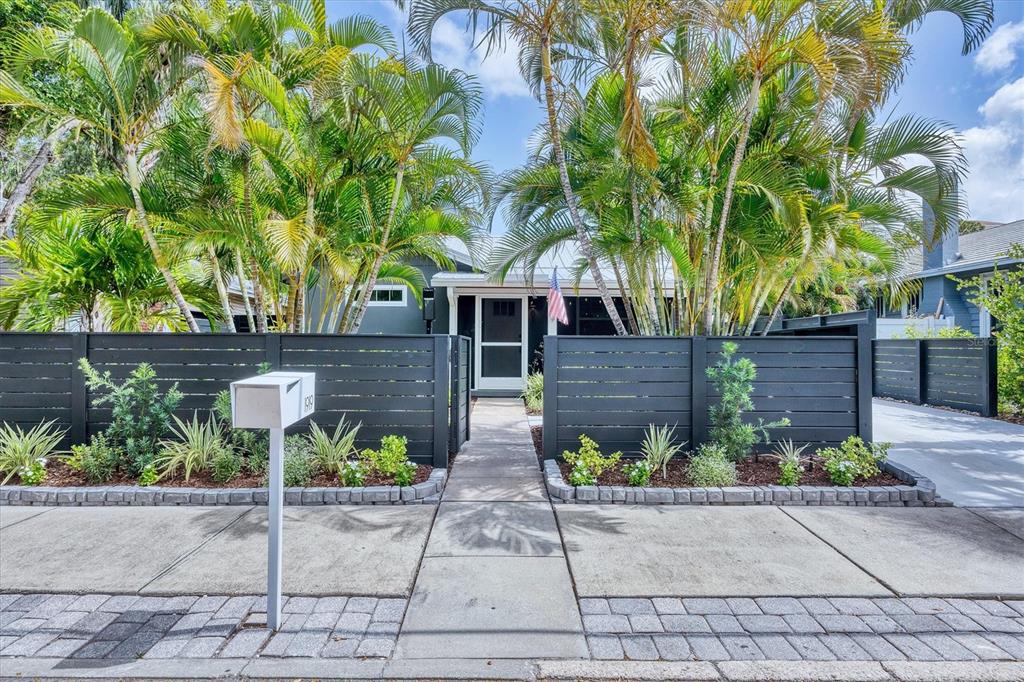 Sarasota, Florida, 34236, United States, 2 Bedrooms Bedrooms, ,2 BathroomsBathrooms,Residential,For Sale,1960747