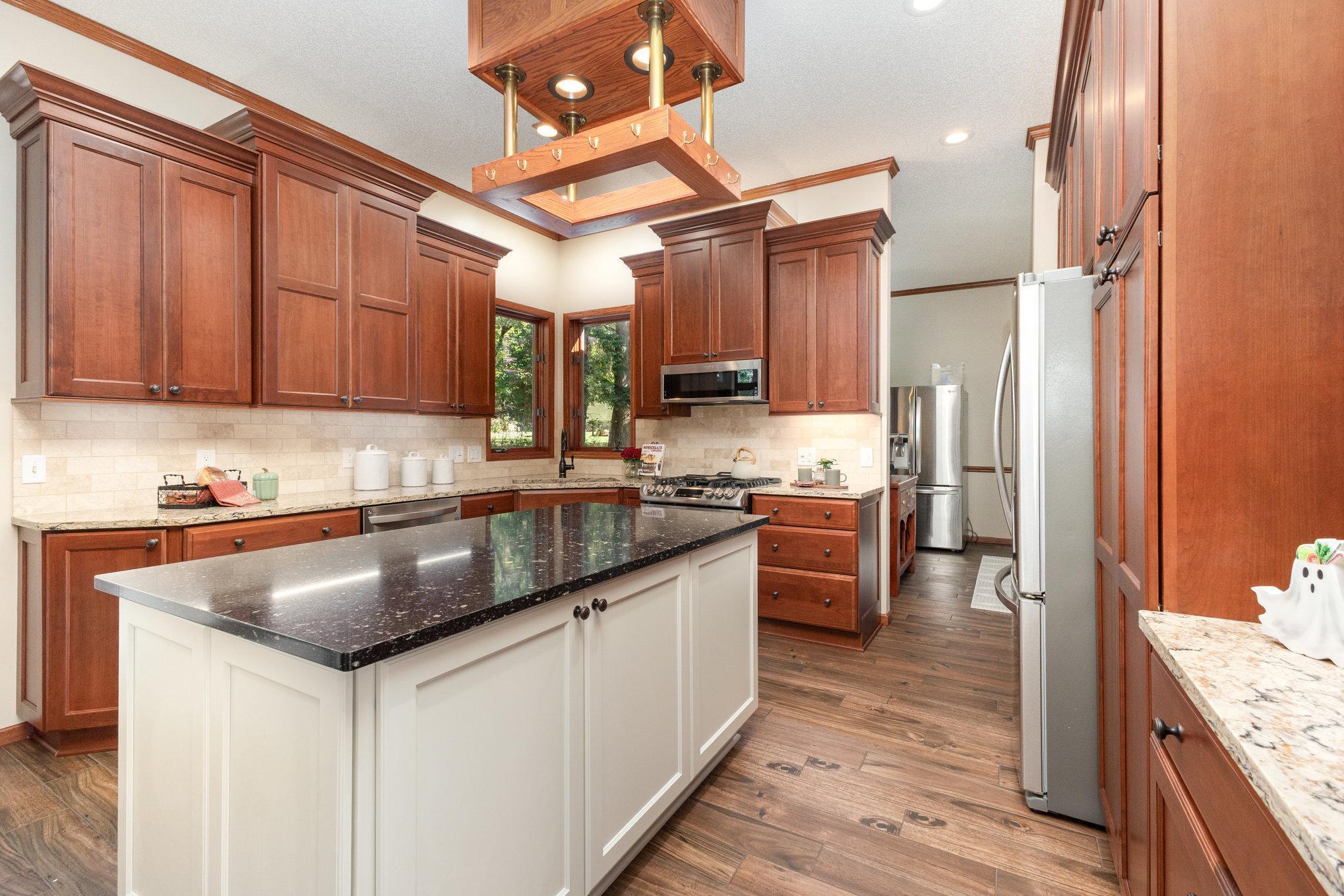 Lakeville, Minnesota, 55044, United States, 4 Bedrooms Bedrooms, ,3 BathroomsBathrooms,Residential,For Sale,1963667