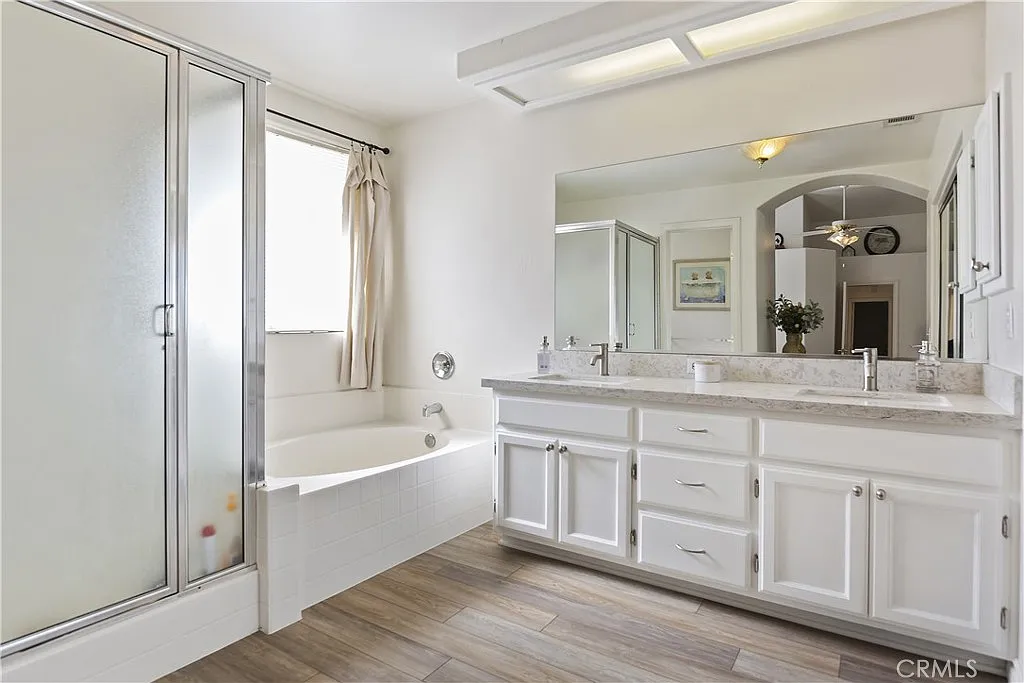 Victorvile, California, 92395, United States, 4 Bedrooms Bedrooms, ,2 BathroomsBathrooms,Residential,For Sale,1978607