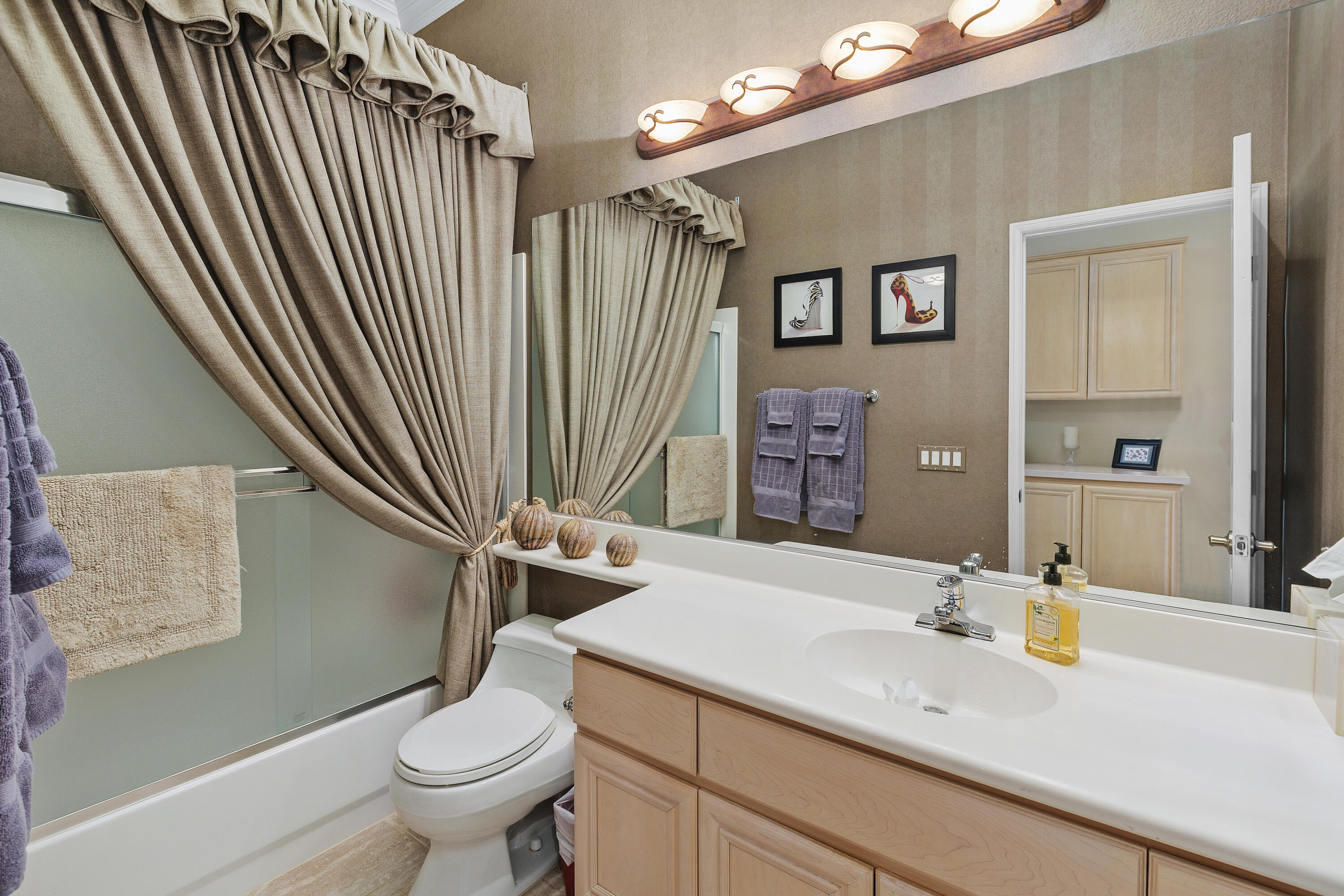 Rancho Mirage, California, 92270, United States, 3 Bedrooms Bedrooms, ,3 BathroomsBathrooms,Residential,For Sale,1868792