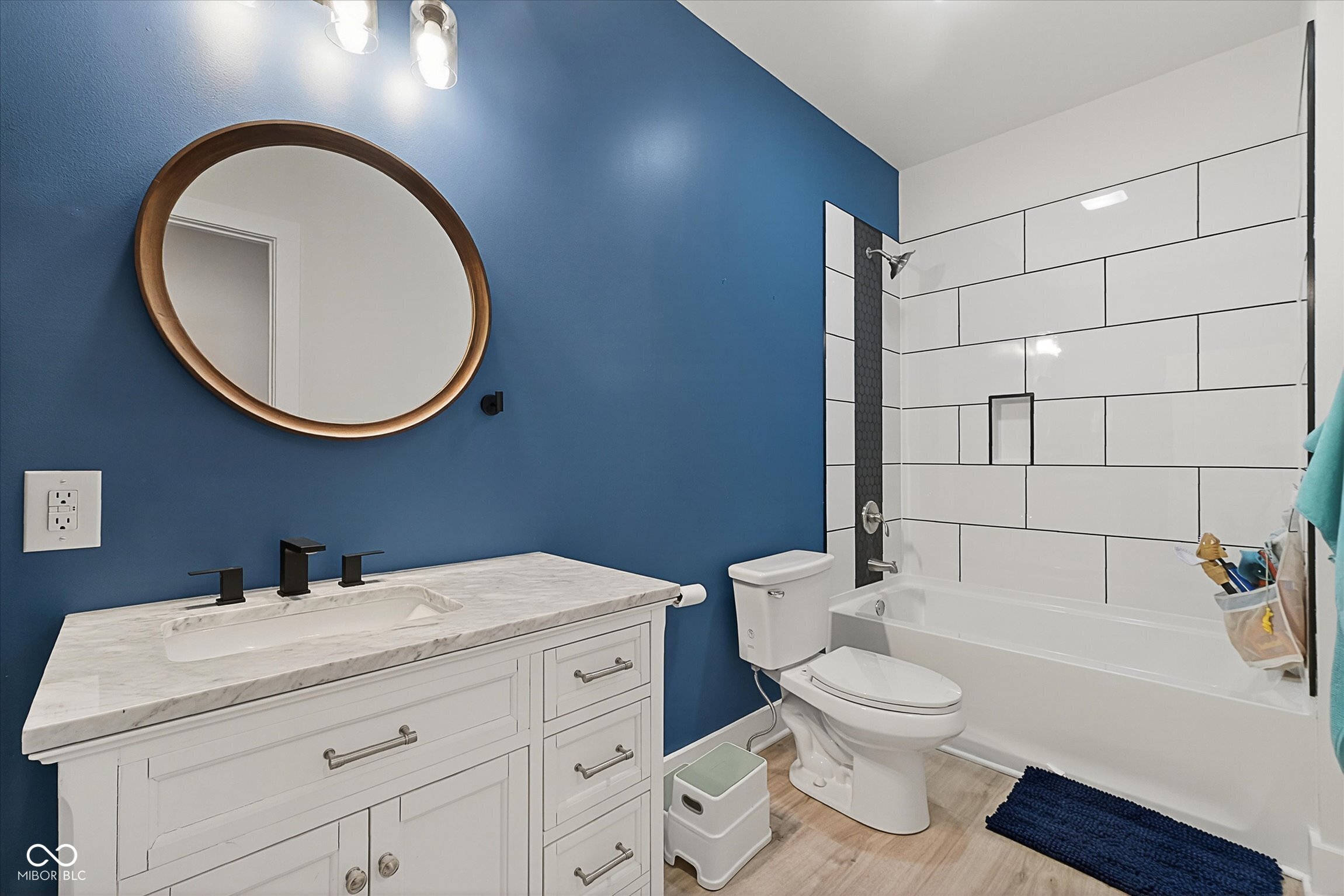 Indianapolis, Indiana, 46202, United States, 4 Bedrooms Bedrooms, ,5 BathroomsBathrooms,Residential,For Sale,2008591