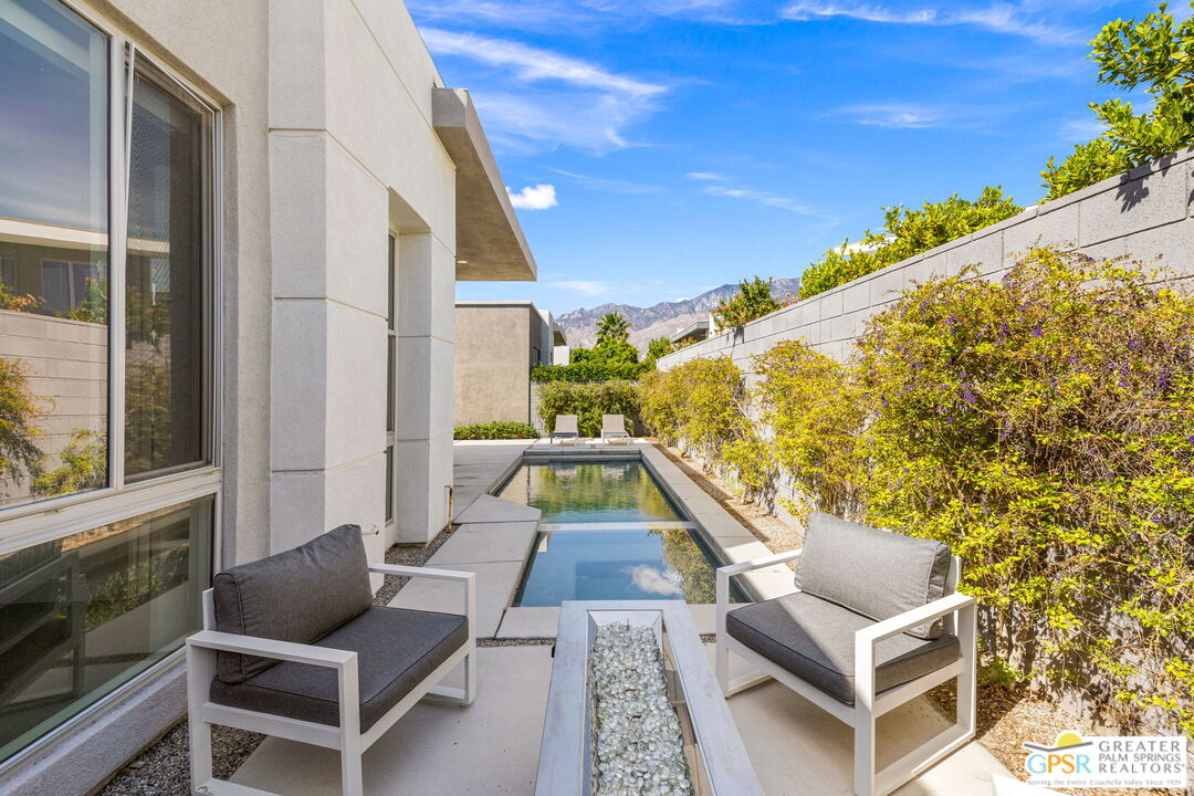 Palm Springs, California, 92262, United States, 3 Bedrooms Bedrooms, ,3 BathroomsBathrooms,Residential,For Sale,1927236