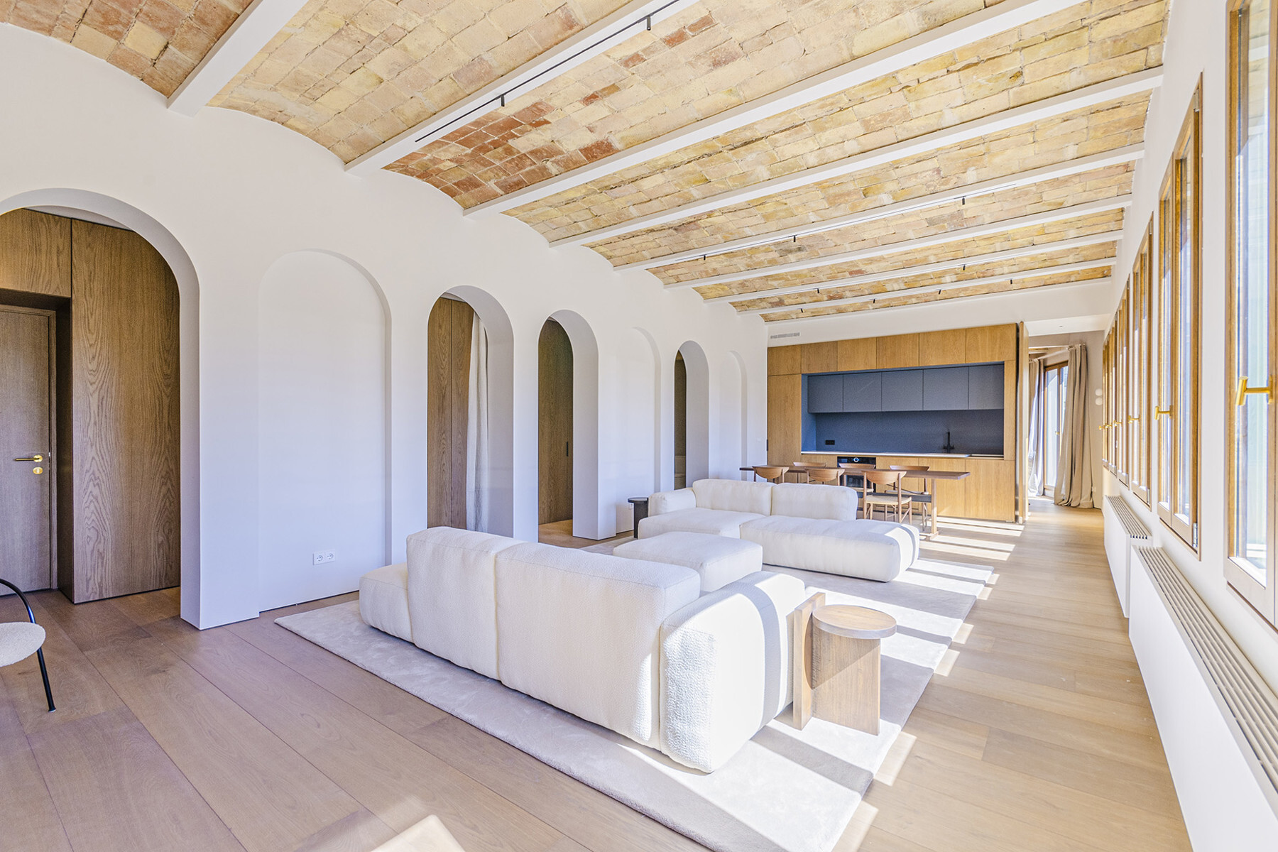  Renovated property with panoramic views and abundant natural light - 物件實景